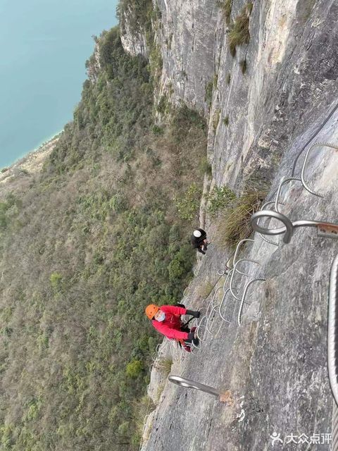 鸡公岭飞拉达攀岩