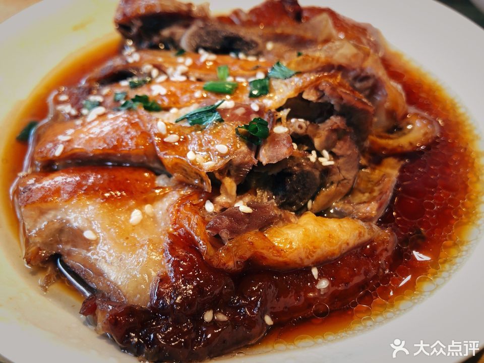 佰佳旺1号食堂(乔司店)位于杭州市余杭区乔司街道城隍中路与南街交叉