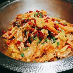 张大师吮指鸭爪爪特色干锅荆州吾悦广场店