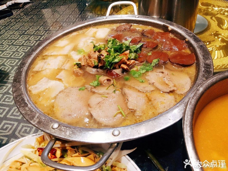 会君双城堡杀猪菜