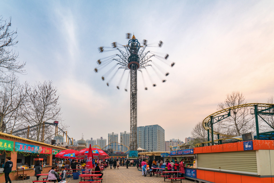 郑州市 休闲娱乐 游乐场 > 世纪欢乐园 标签: 推荐菜: 分类:游乐园