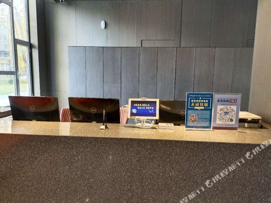 庆阳市西峰区凤凰大境一期12栋b座推荐菜:分类:住宿;酒店;宾馆酒店