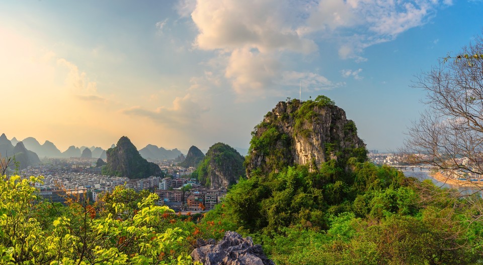               叠彩山景区