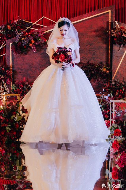 太美丽婚纱礼服(百荣世贸商城店)