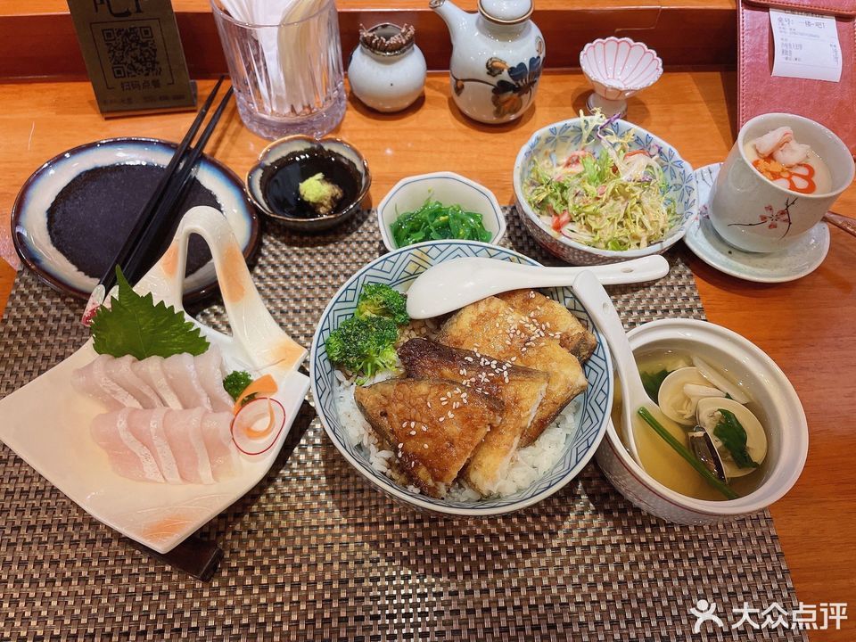 南宁市 餐饮服务 餐馆 正餐 日式正餐 七星日本料理(江南万达金街店