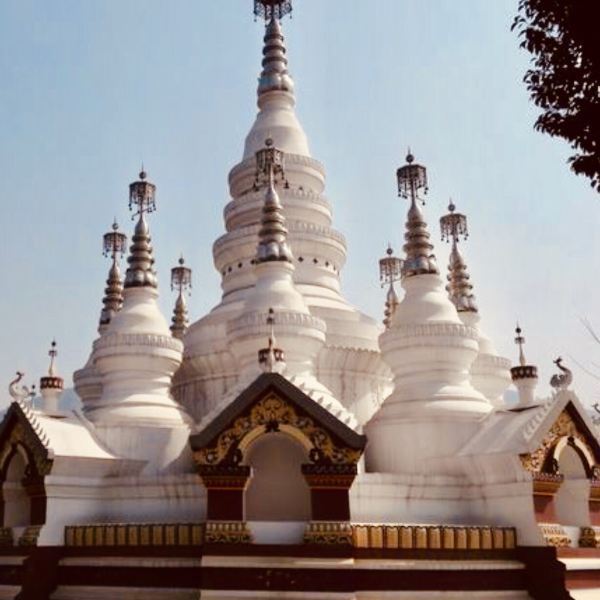 曼飞龙塔