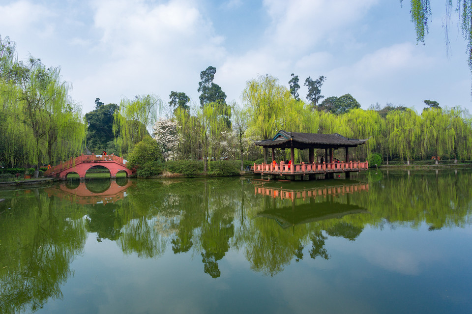 首页>成都市>休闲娱乐>景点公园>望丛祠旅游景区广场 ]