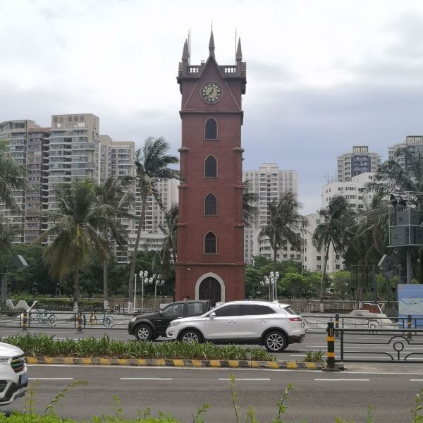 m22****4422:海口钟楼,海口市景区建筑,被列为海口八景之一,它历史