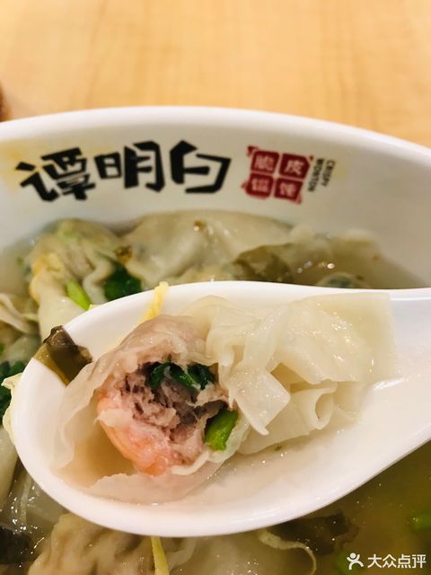 谭明白脆皮馄饨(平度店)