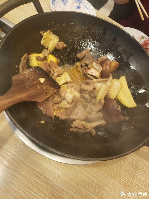 过把瘾骨头鱼锅烤肉自助