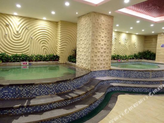 新乡元润中房温泉大酒店
