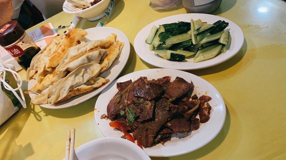 小街锅贴位于洛阳市西工区西工小街 标签:餐饮锅贴快餐餐馆小吃小吃