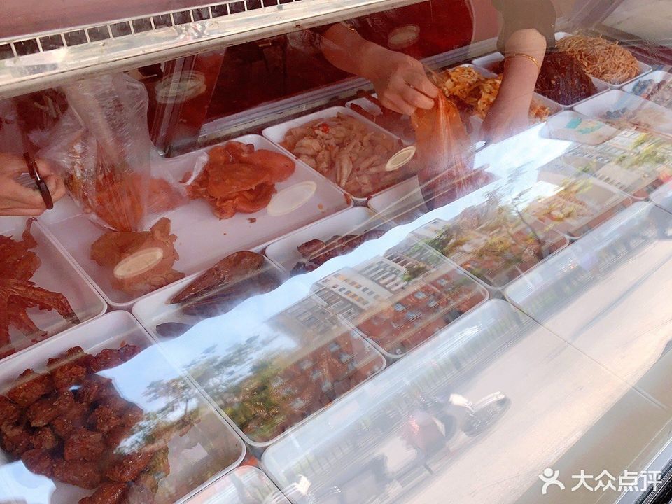 紫燕百味鸡(秀沿店)位于上海市浦东新区秀沿路2573号-1 标签:熟食熏酱