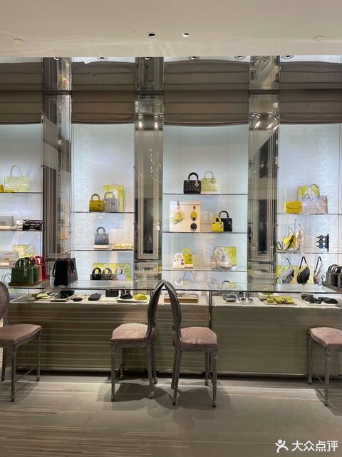 dior武汉国际广场女装精品店