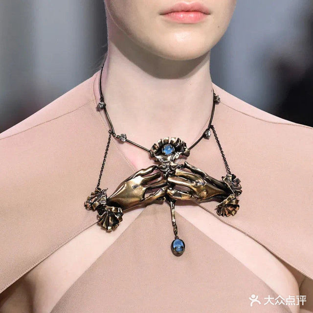 华伦天奴.奥兰迪