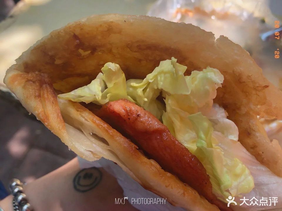 鸡蛋灌饼夹里脊 鸡蛋灌饼