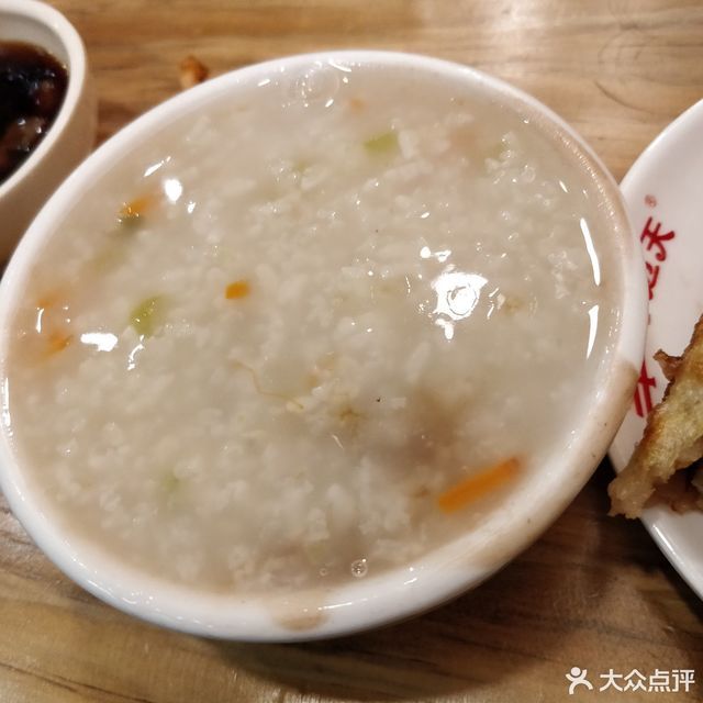 半边天熏肉大饼无极店