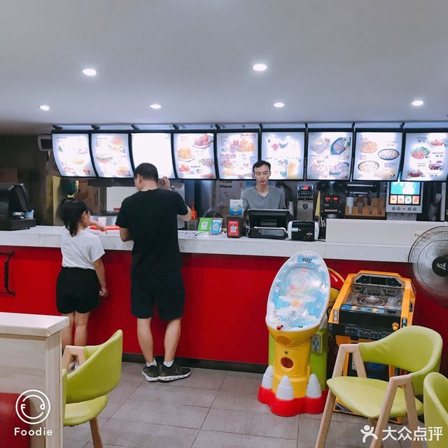 功夫小子(安溪店)位于泉州市安溪县参内镇 标签:餐饮快餐小吃小吃快餐