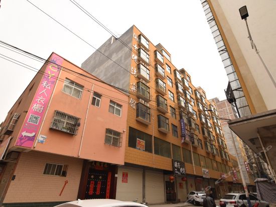 游子港湾宾馆位于洛阳市伊川县南府店村永辉超市后西侧50米推荐菜