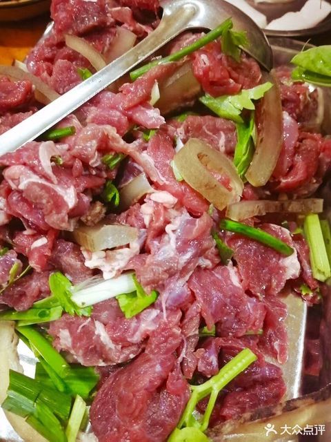 施秉原味牛肉馆