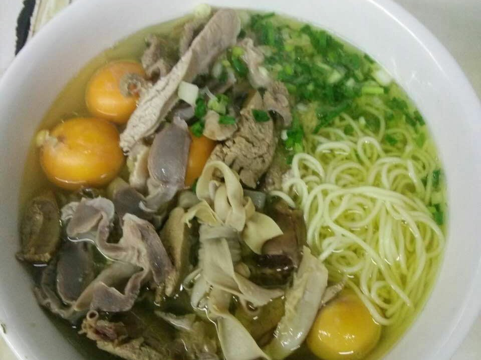 吴记鸡汤铺盖面