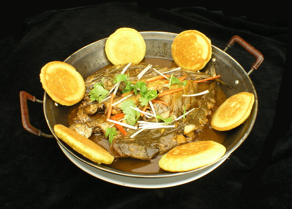               运来鱼锅饼子