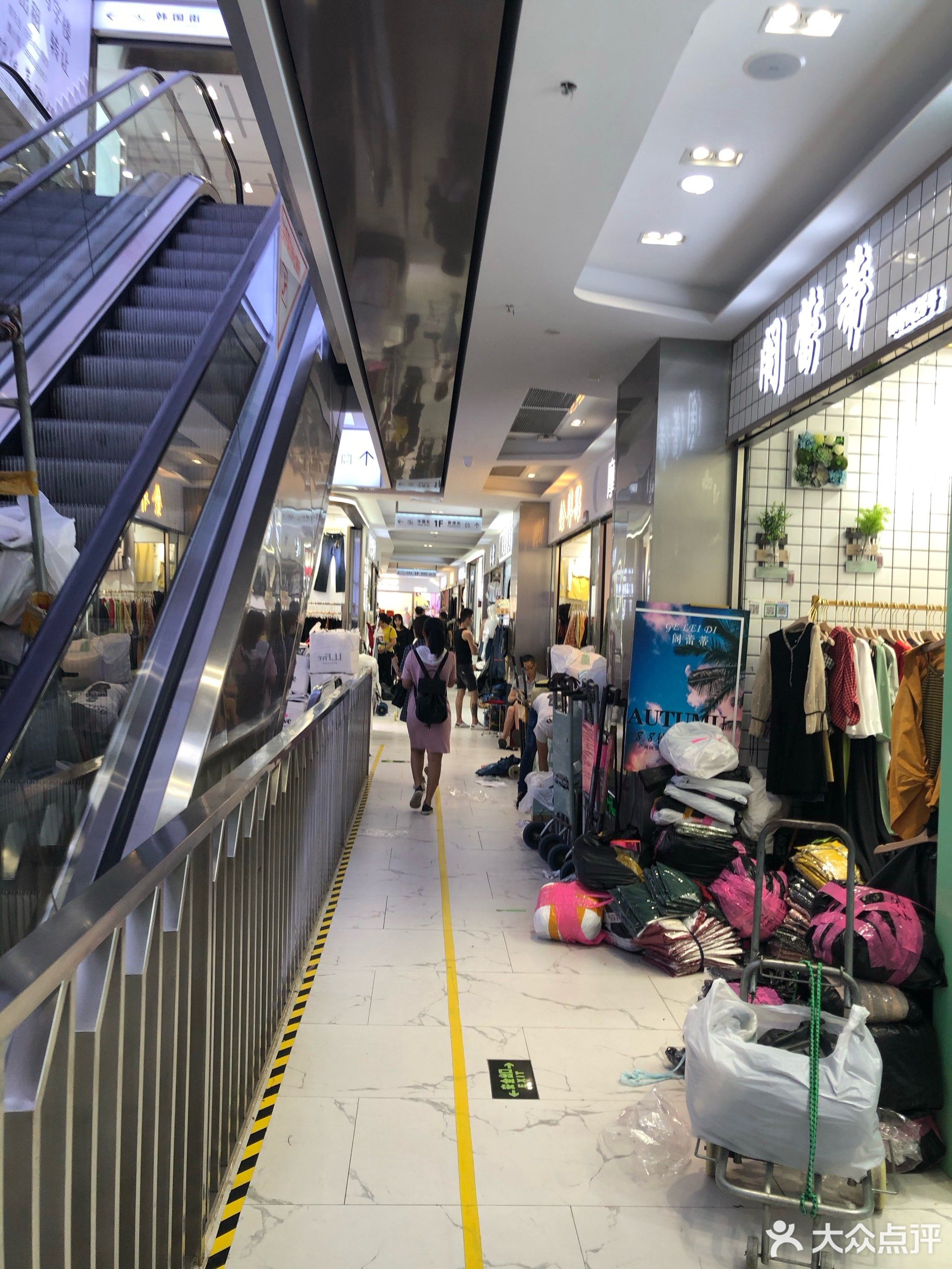 广州新中国大厦服装批发市场沙河长城服装牛仔批发市场美衣城服装批发