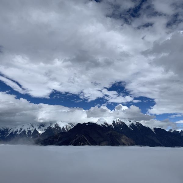 贡嘎雪山观景台