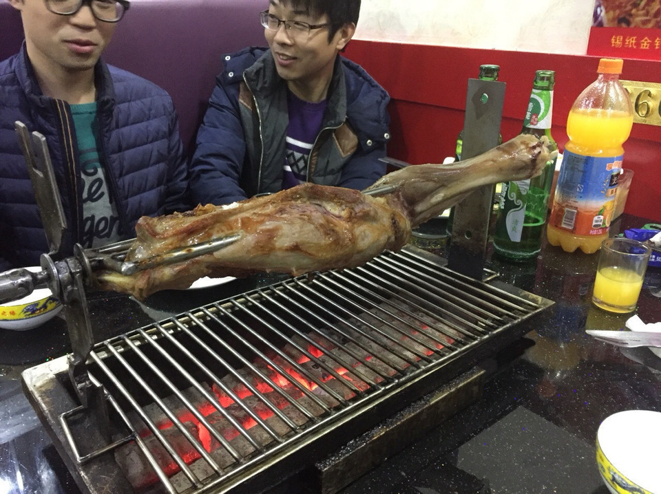 蒙古烤羊腿中华园店
