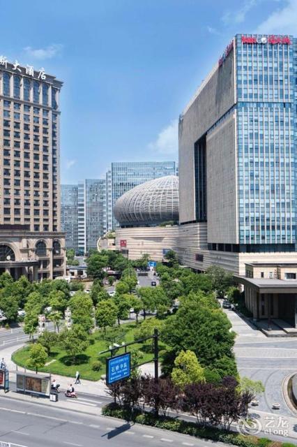 瑞莱克斯大酒店(东新路)