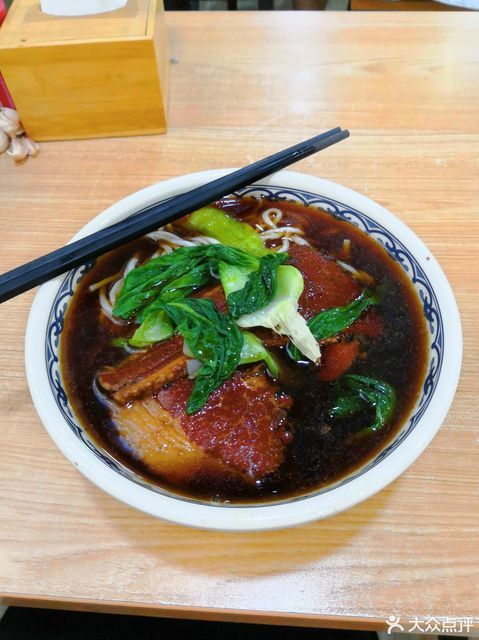 大肉面推荐菜:五羊泰平肉面馆(总店)位于大连市沙河口区黄河街与长生