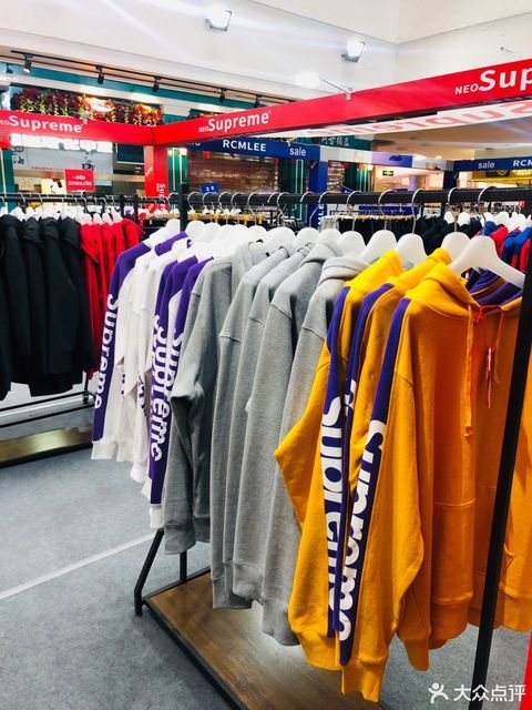 上海市 购物服务 商铺 服装鞋帽皮具店 > 鳄鱼专卖店   相关搜索 黛珂