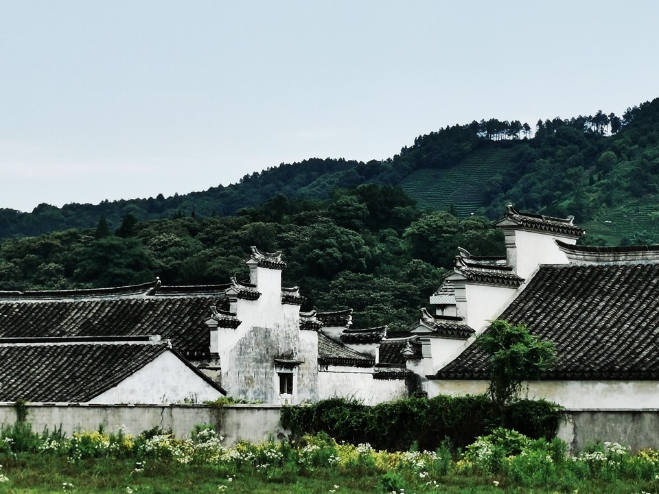 堂里古村