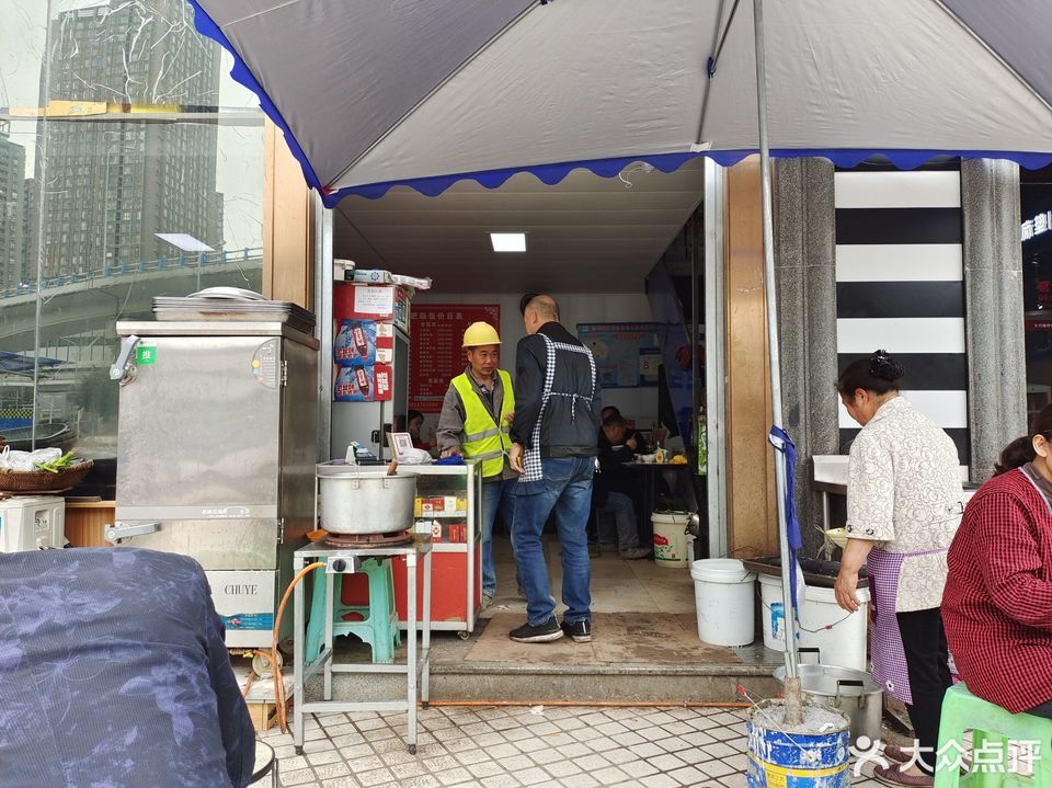 长寿肥肠饭位于重庆市沙坪坝区 标签:餐馆餐饮小吃快餐小吃快餐中餐