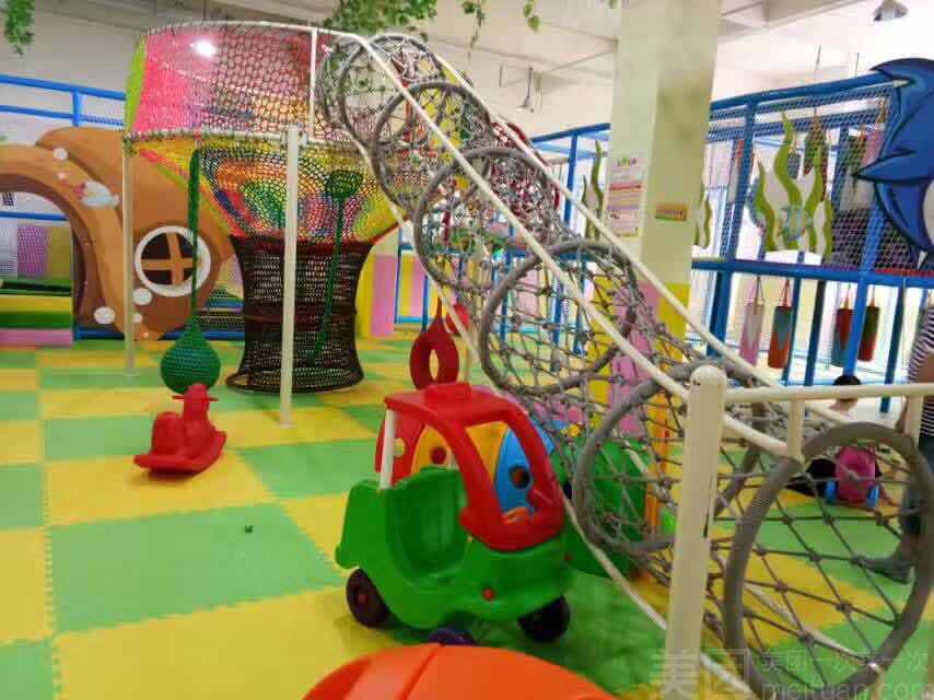 自贡市 休闲娱乐 游乐场 > 考拉大冒险儿童乐园   考拉大冒险儿童主题