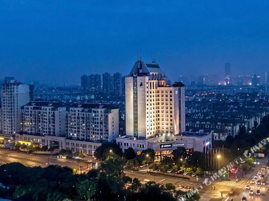 怎么去,怎么走,在哪,在哪里,在哪儿:苏州市姑苏区枫桥路铂尔曼酒店