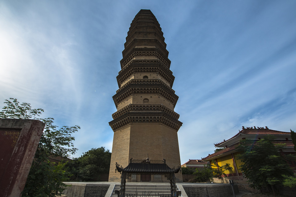 太平兴国寺塔哈瓦那西餐酒吧小鸡快跑快餐店(黄金水岸店)西北小院