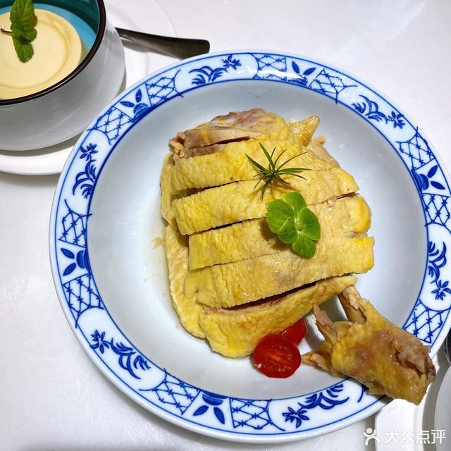 兰亭记·绍兴菜(仓桥直街店)位于绍兴市越城区仓桥直街140号