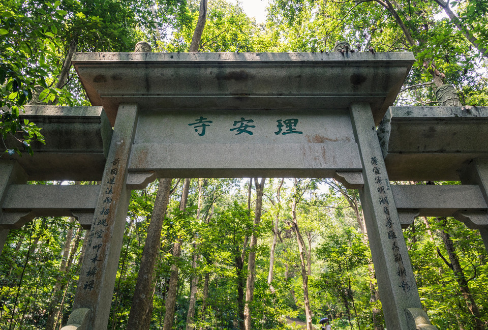 电话:地址(位置,怎么去,怎么走,在哪,在哪里,在哪儿:杭州市菩提寺路1
