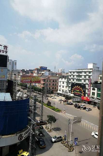 君苑大酒店位于贵港市平南县平南二环路瑞雁广场旁推荐菜:分类:星级