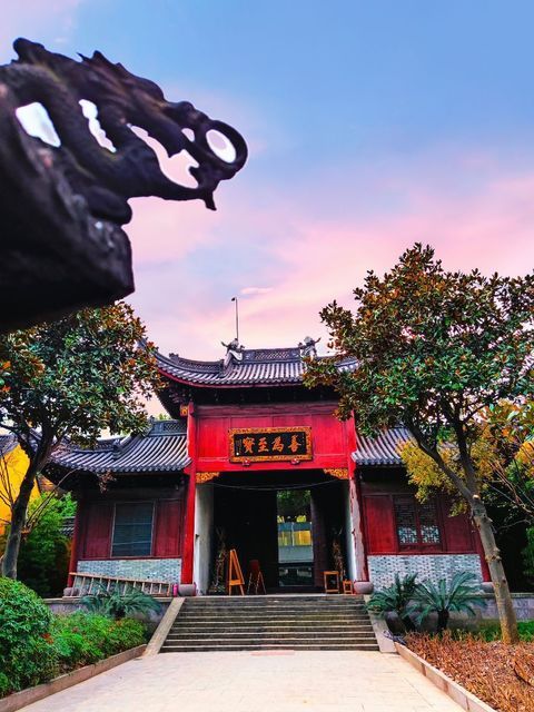 永济禅寺位于宁波市江北区北环西路