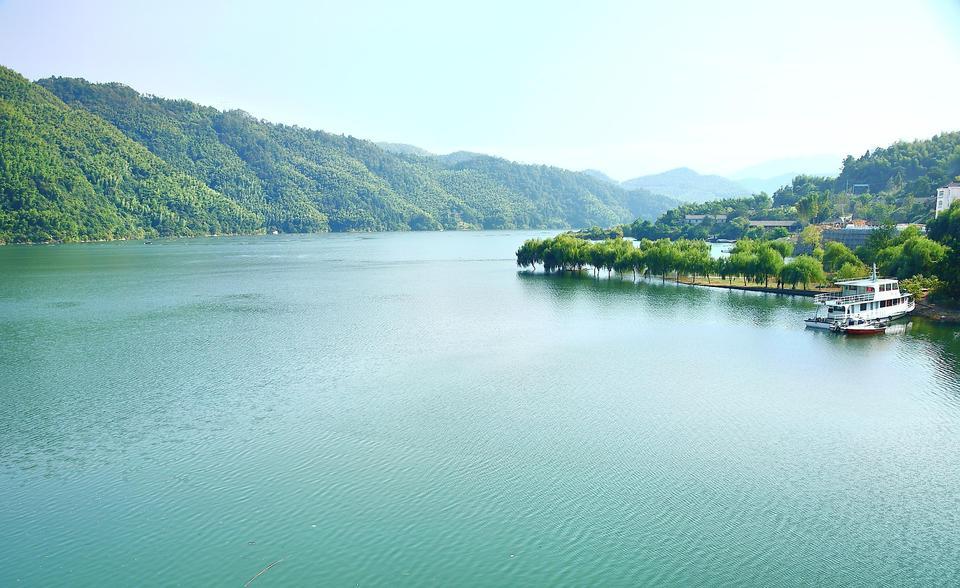            佛子岭水库风景区