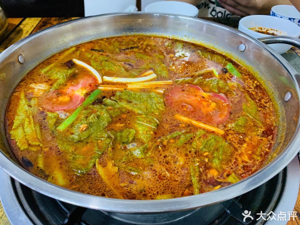 鲜牛肉推荐菜:伊林酸汤牛肉位于文山壮族苗族自治州丘北县普者黑大街
