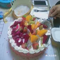 麦香园蛋糕鲜花青城路店