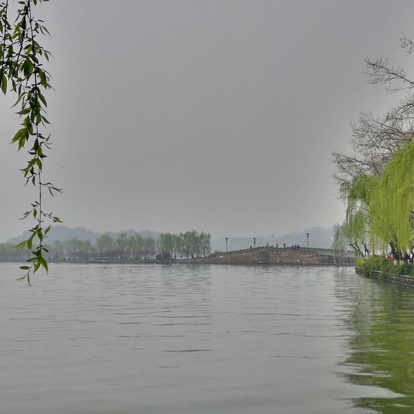 杭州市 休闲娱乐 景点公园 景点 > 断桥残雪 评论(怎么样,怎样,好不好