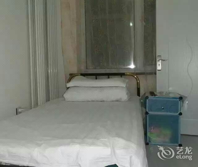 抚远市和平路长江路祥瑞小区 标签: 推荐菜: 分类:星级酒店;民宿;住宿