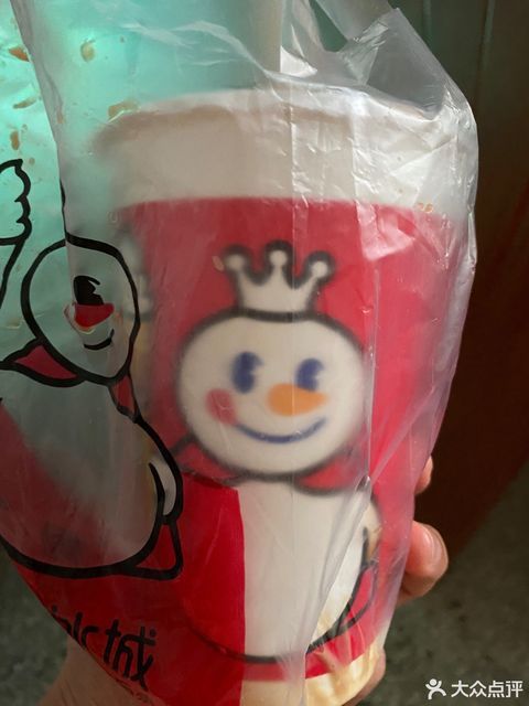 蜜雪冰城(健康路533号店)推荐菜:分类:饮料店;餐饮;饮品;冷饮店