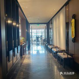 首页>长沙市>餐饮服务>餐馆>天然台1908(中建广场店) 评分:5营业时间