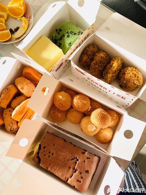老香港手工糕点面包(新隆嘉供销超市店)