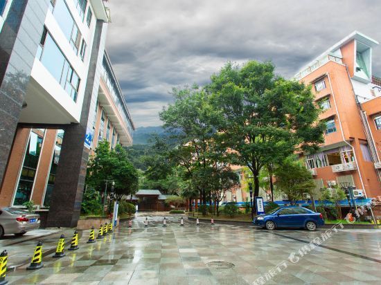 都江堰岷江堰景酒店